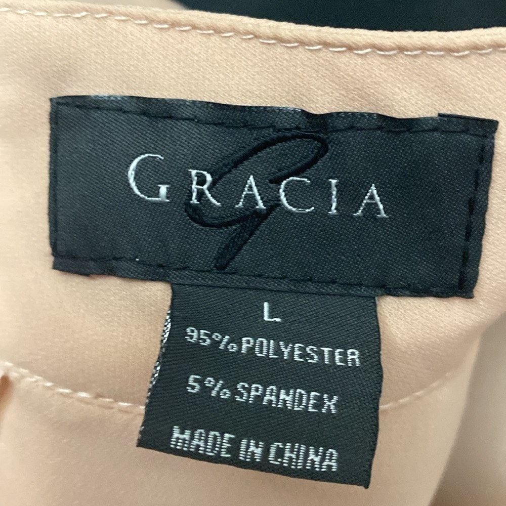 Gracia Key hole high neck neckline cascade cuffs blouse T19678 in beige - Picture 10 of 13